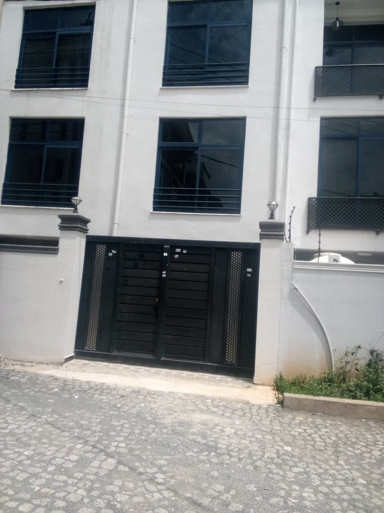 2-Bedroom House, 80m², in Jemo